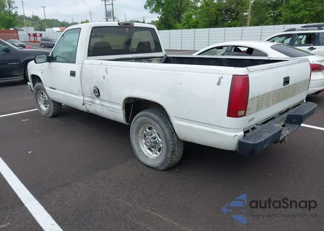 2000 Chevrolet C3500 Chassis from USA, damaged, VIN 1GBGC34R9YF438285